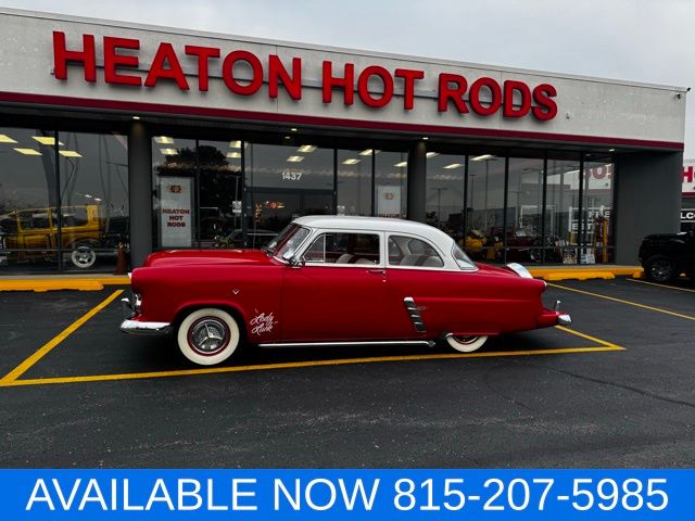 1952 Ford mainline 2 door